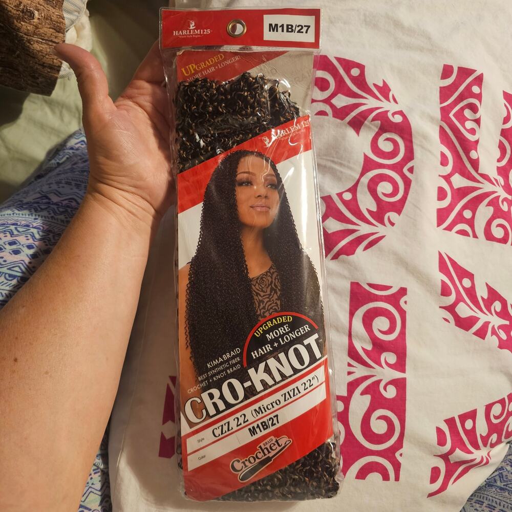 Kima Braid Hair Synthetic Curls CZZ 22" Crochet Cro-Knot Harlem125 2-tone M1B/27